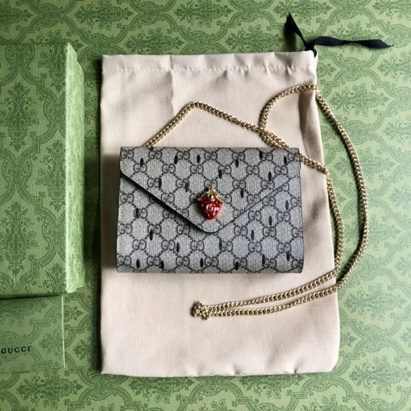 G*u*i wallets & purse